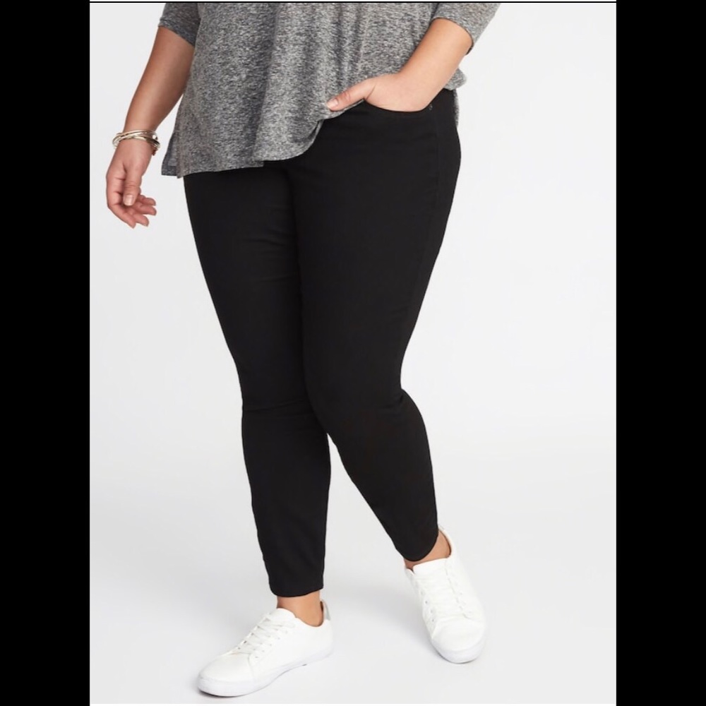 Old Navy Rockstar Mid Rise Jegging